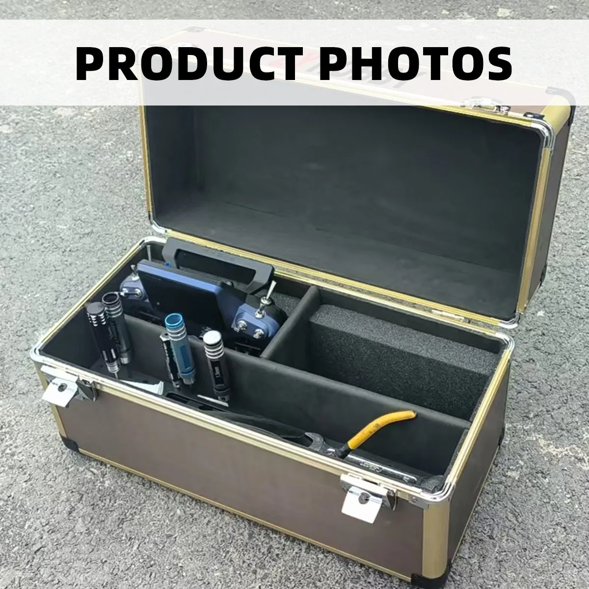 Détail des commandes de l'émetteur-récepteur radio RC étanche antichoc, idéal pour les amateurs de RC.
