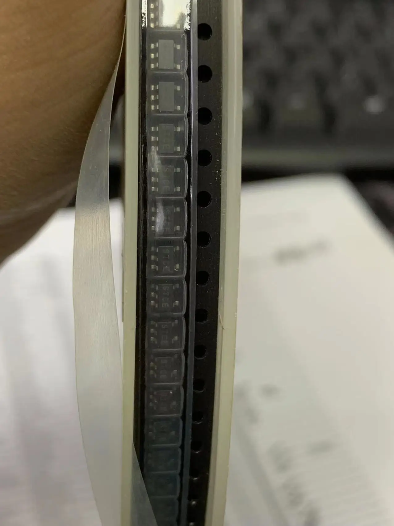 

MM3023DNRE (5 шт.) оригинальный и точечный запас