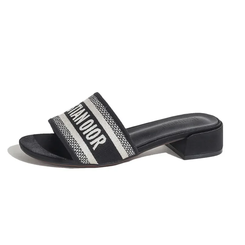 2026 summer new fashionable and versatile designer slippers for outdoor home trendy embroidery tourist beach shoes for women, view 5