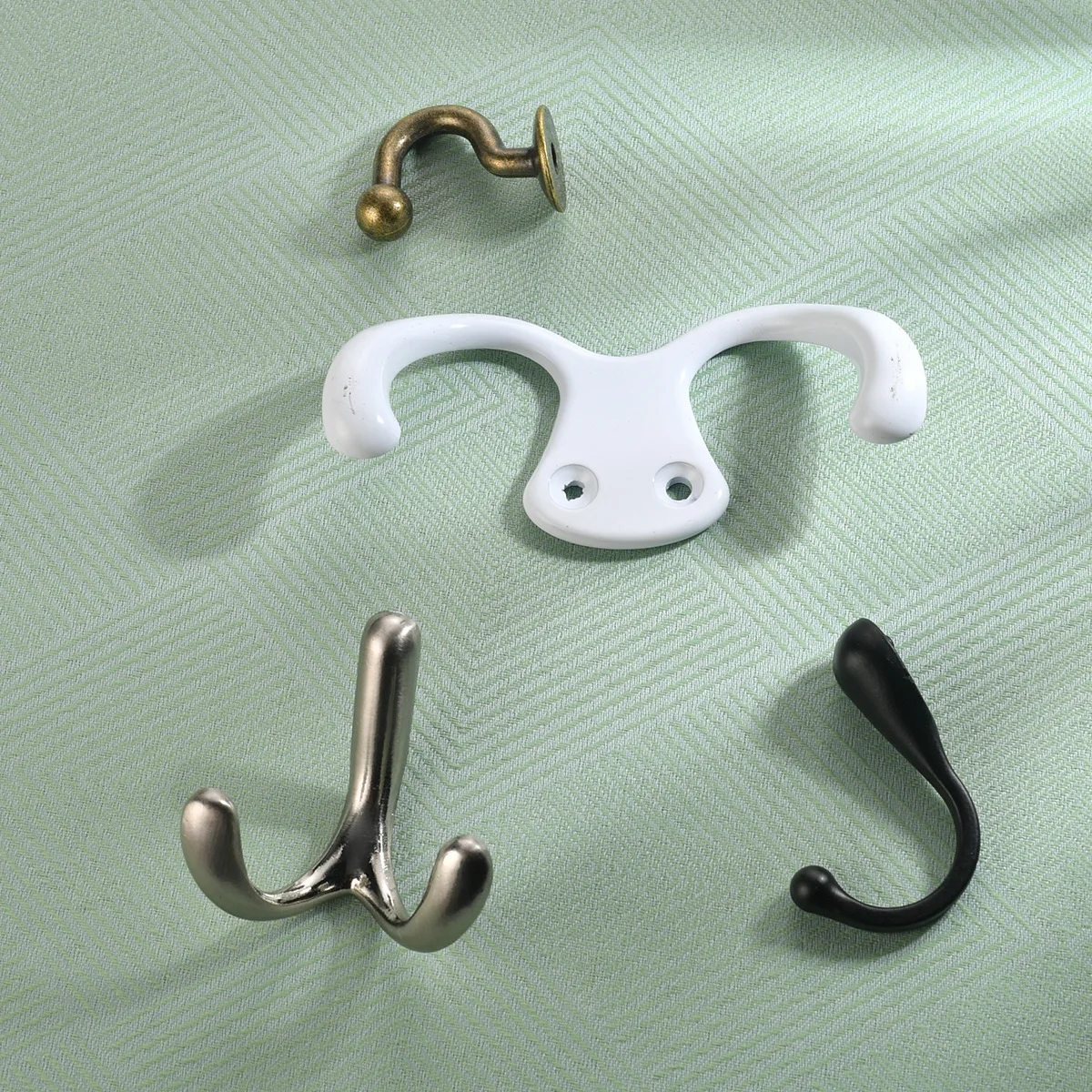 

Одежда в европейском стиле из цинкового сплава, шляпы, настенные шкафы, фурнитура для украшения дома, простые антикварные медные крючки