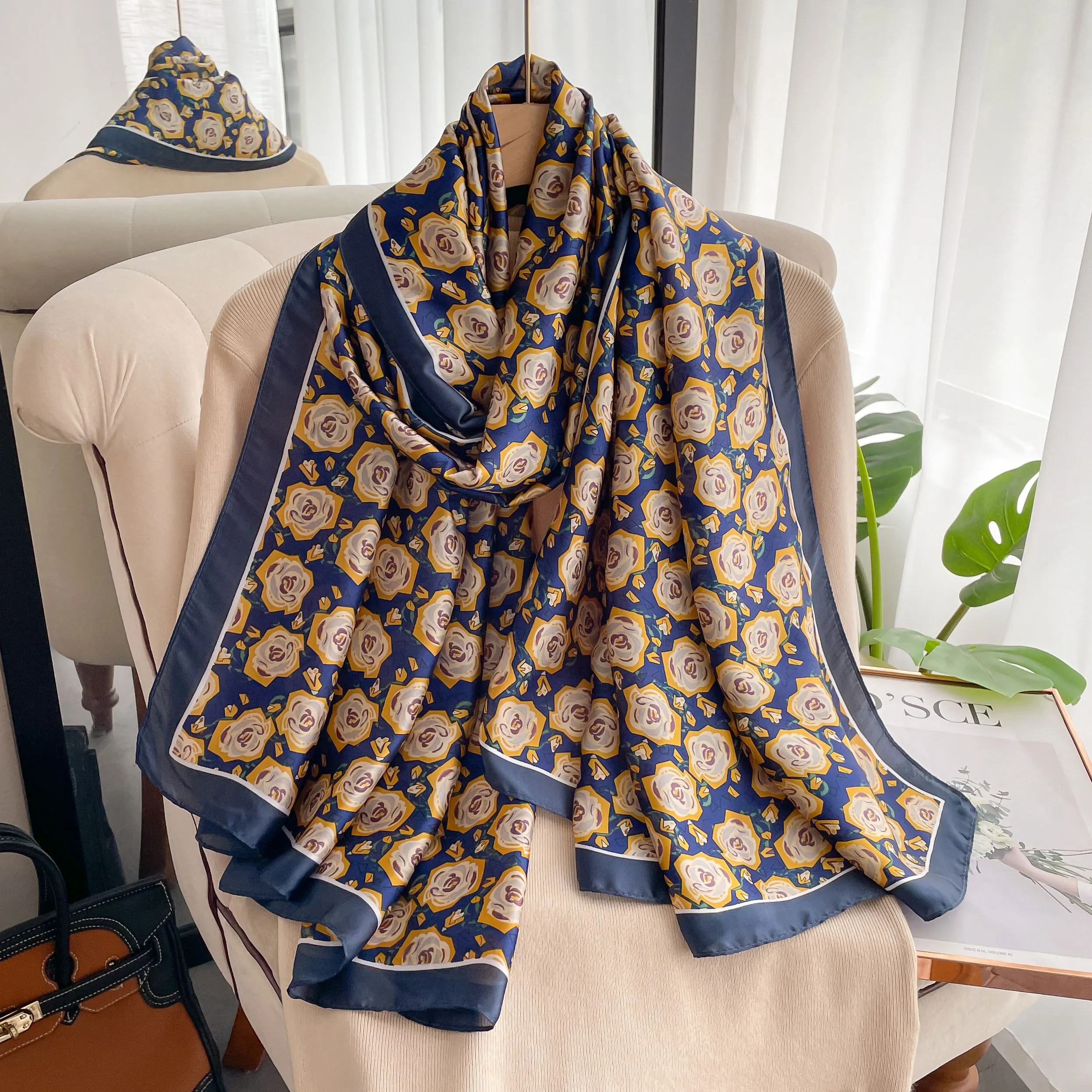 وشاح حرير ساتان فاخر - Luxury Scarves-Shawls Store
