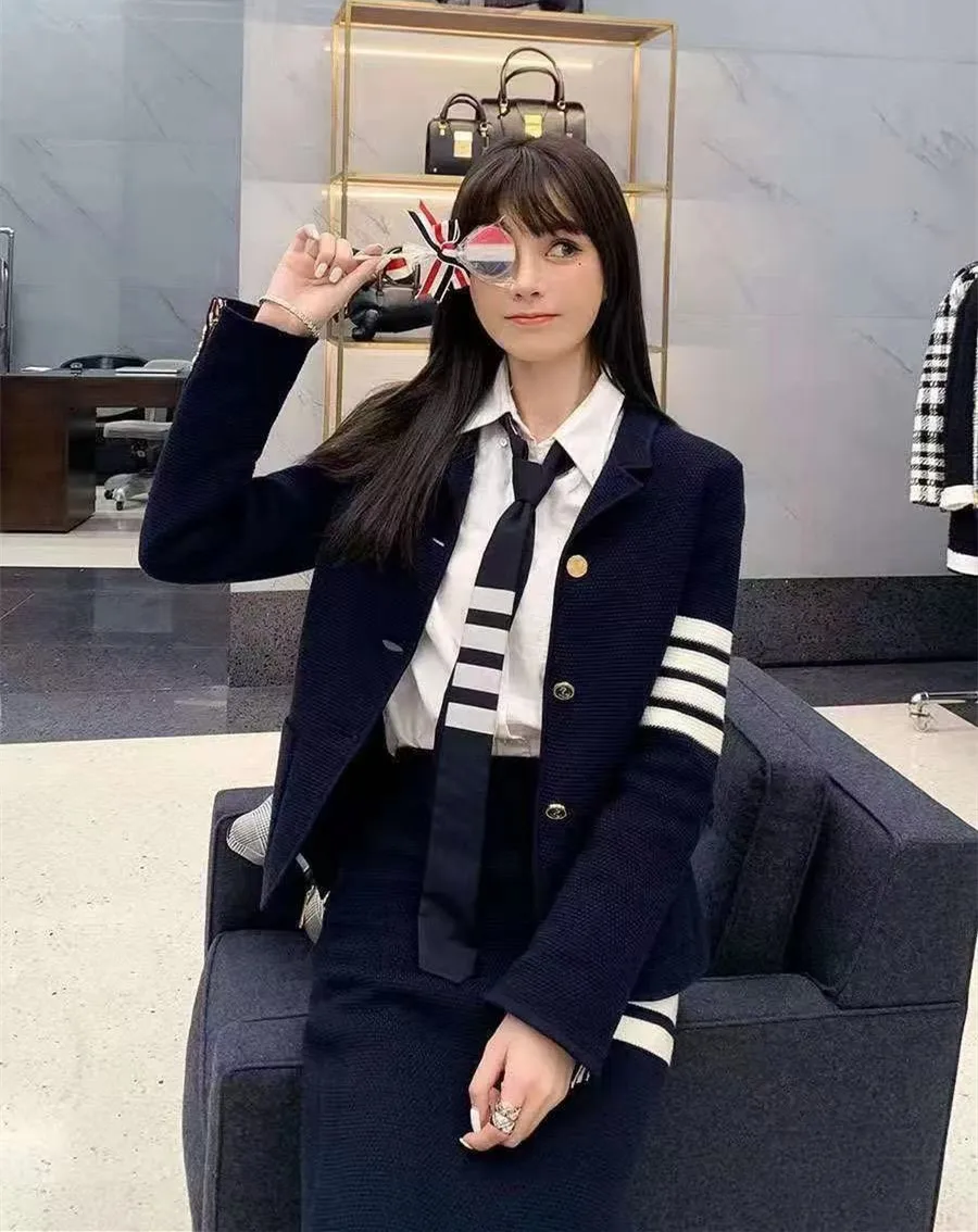 Fashion Brand Ladies Luxury Wool Skirt Striped Design Original High Quality Casual Famous Knitting Mid-Length High Waist Skirt plaid skirt