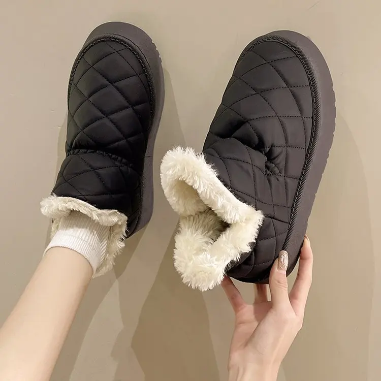 Snow boots women's winter plush and thickened new fashion muffin thick sole bread short boots shoes