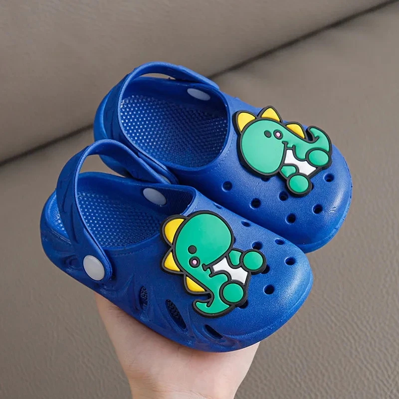 New Green Dinosaur Slippers Child Summer Mules Clogs Kids Indoor Slide Slippers Girls Boys Flip Flops Holes Sandal Cloud Slipper bata children's sandals