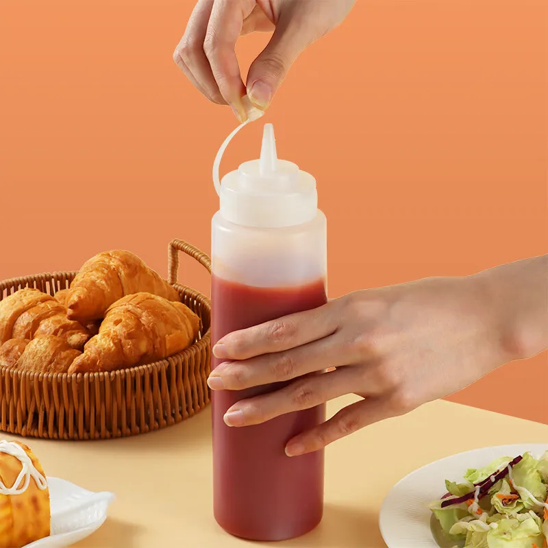 Large Squeeze Condiment Bottles with Nozzles Ketchup BBQ Sauces Olive Oil Bottle Dispenser Squeeze Sauce Bottle Kitchen Gadget