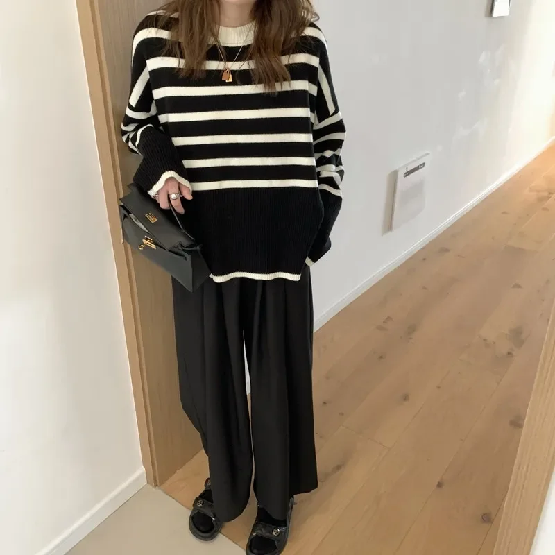Striped Knitted Sweater Women's Autumn and Winter New Retro Wear Soft Waxy Round Neck Pullover Loose Long-sleeved Sweater