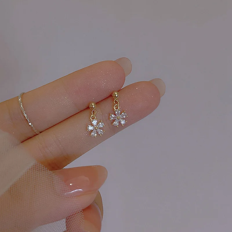 Sweet Temperament Exquisite Flower Zircon Drop Earrings For Women Rhinestone Earring Girl Party Birthday Wedding Jewelry Gifts drop earrings,dangle earrings,flower earrings