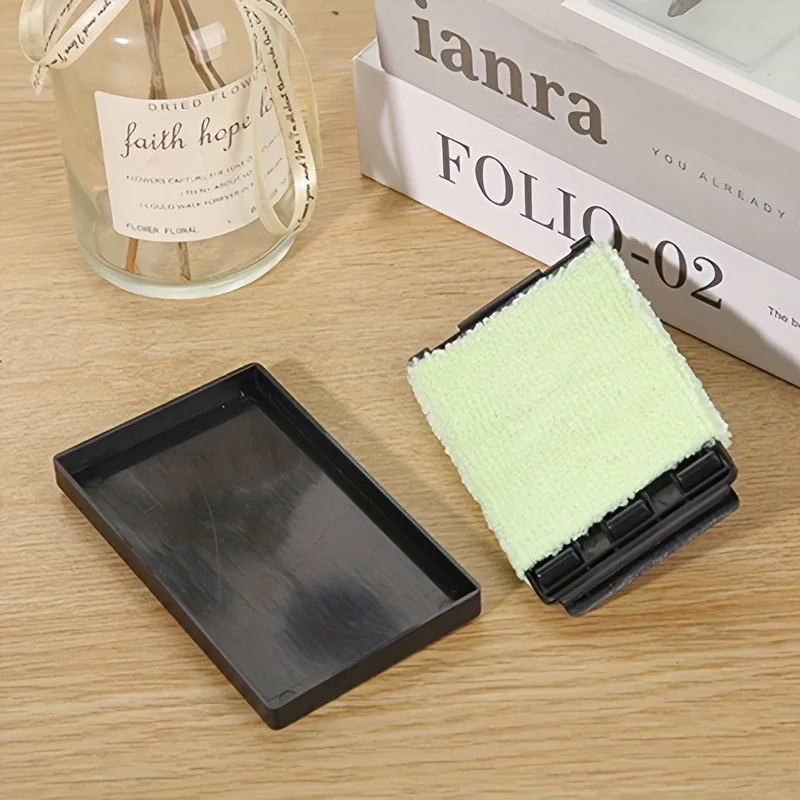 Guitar String Cleaner Clean Fretboard Cloth Tool for Maintenance and Care of Violin Bass Ukulele Electric Guitars