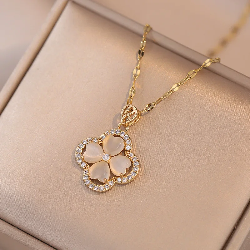 Fashion light luxury zircon four-leaf flower necklace for women, pendant