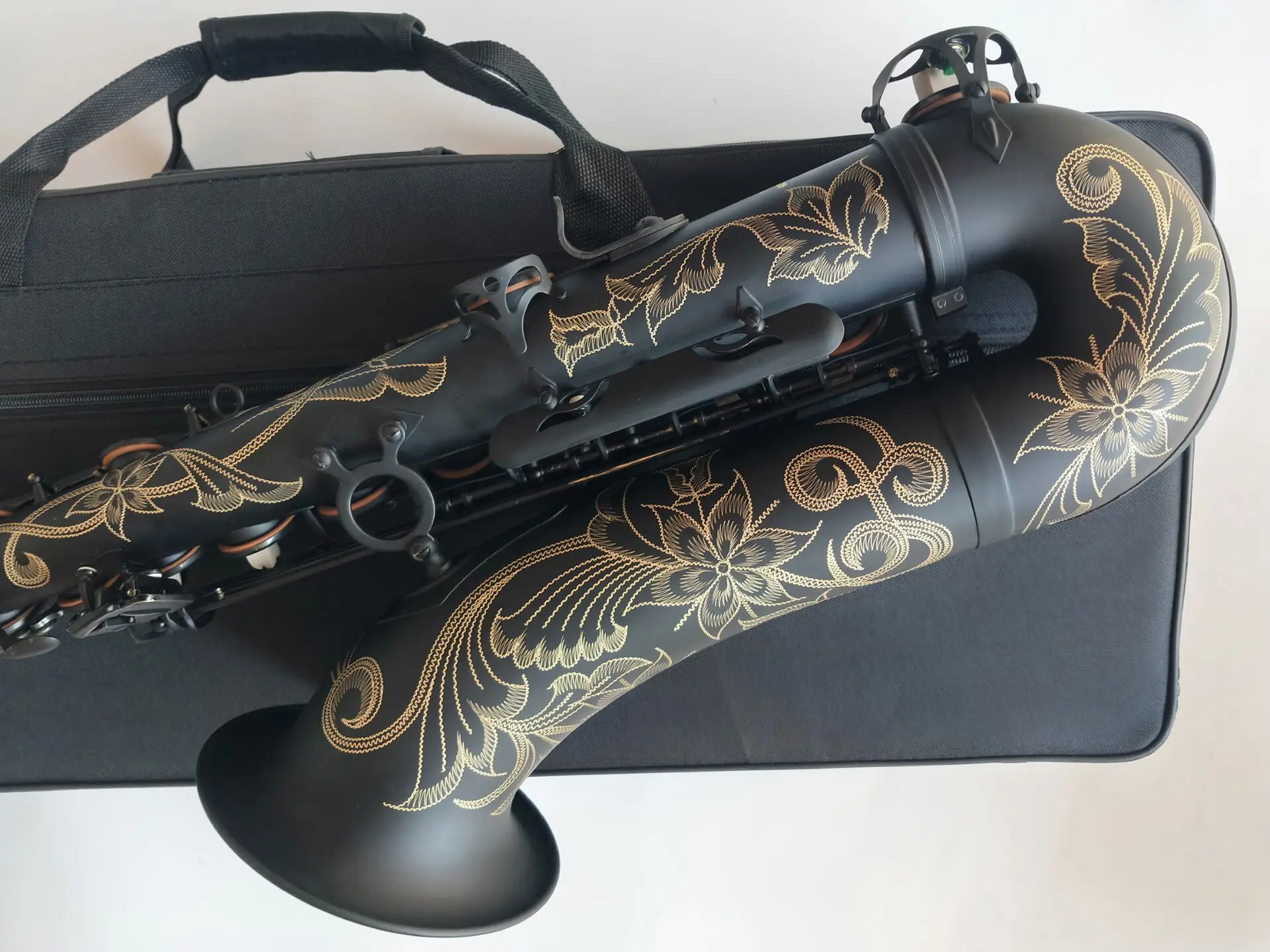 Tenor brand Black Gold Suzuki Tenor saxophone Sax Top professional Musical instrument With Case