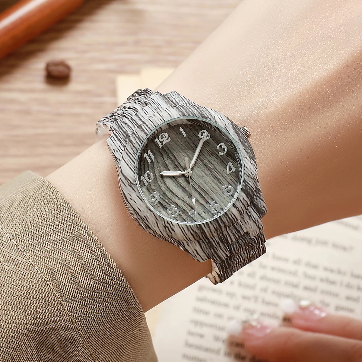 3PCS/Set Women Watches Fashion Wooden Pattern Plastic Band Girls Quartz Watch Reloj Mujer Clock Gift（Without Box） 4