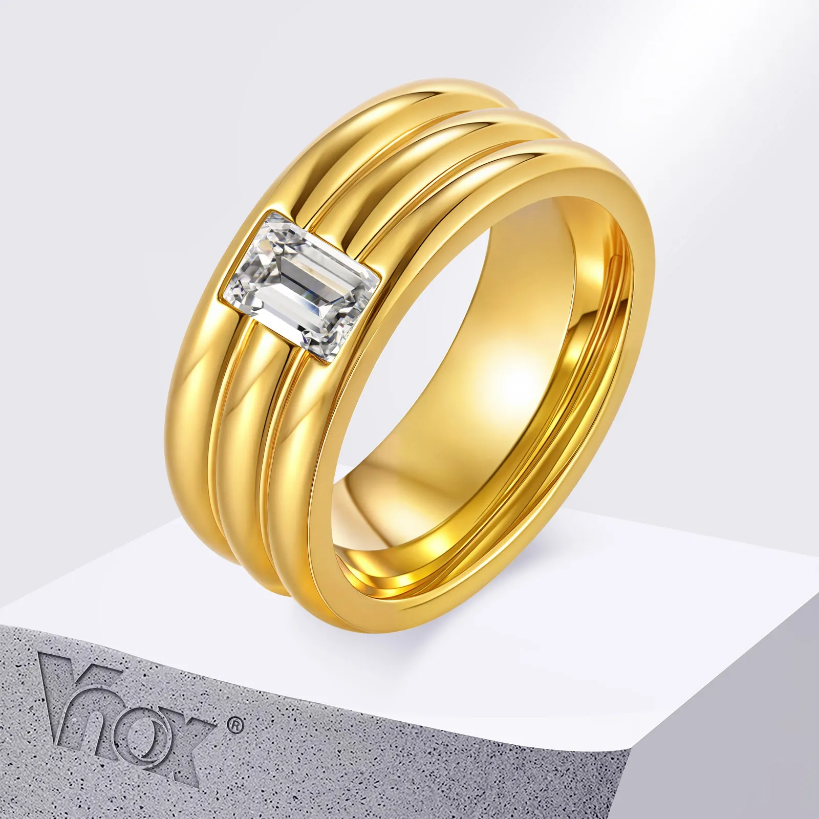 Vnox Dreischichtiger rechteckiger weißer Zirkon-Goldring aus Edelstahl, Verlobungsringe für Männer und Frauen, dickes Band, Jahrestagsgeschenk