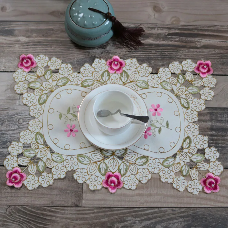 

Modern Rose flower embroidery table place mat cloth Wedding Christmas party placemat kitchen Table decoration and accessories