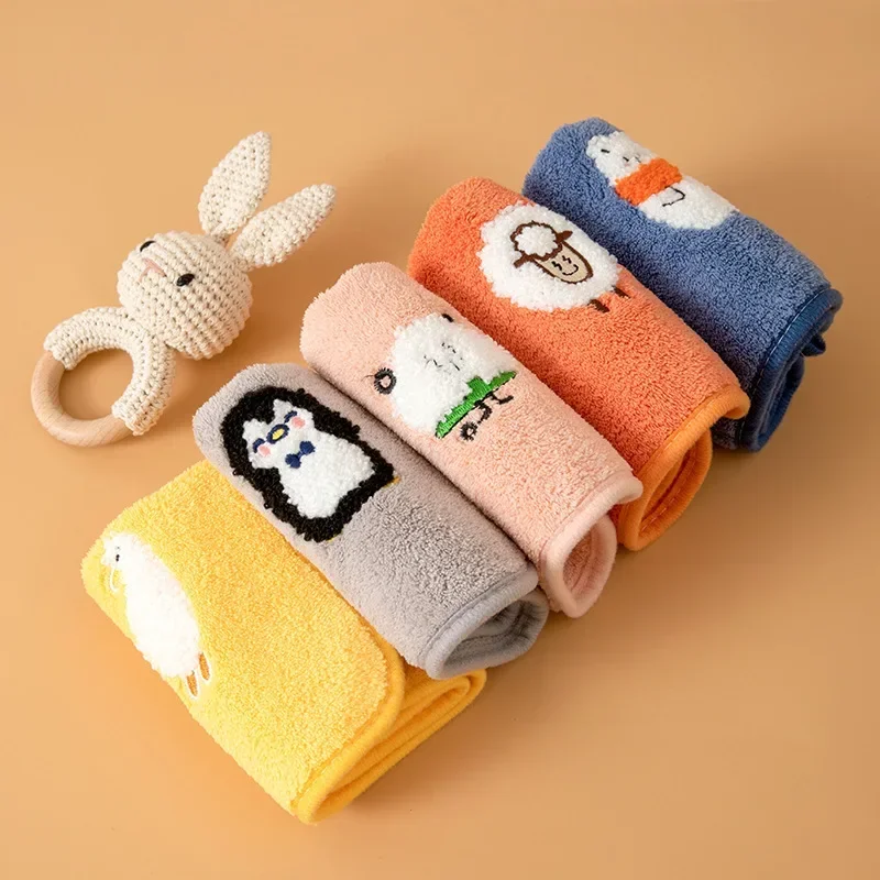 Soft Baby Towels Cute Coral Velvet Absorbent Face Hand Towel Kids Shower Wipe Washcloth Children Handkerchief Bath Towel 26x26cm