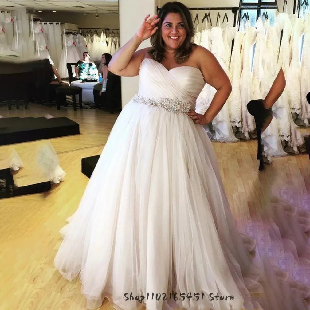 

Plus Size Weddings Dresses for Bride Strapless Lace Applique Crystals Princess Tulle Garedn Wedding Gowns Robe De Mariée