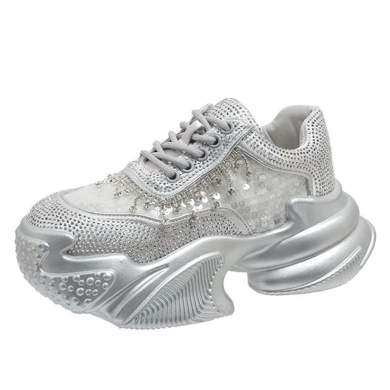 

Женские роскошные уличные туфли на платформе 6,5 см, блестящие женские кроссовки с украшением, Спортивная высококачественная повседневная женская обувь для прогулок