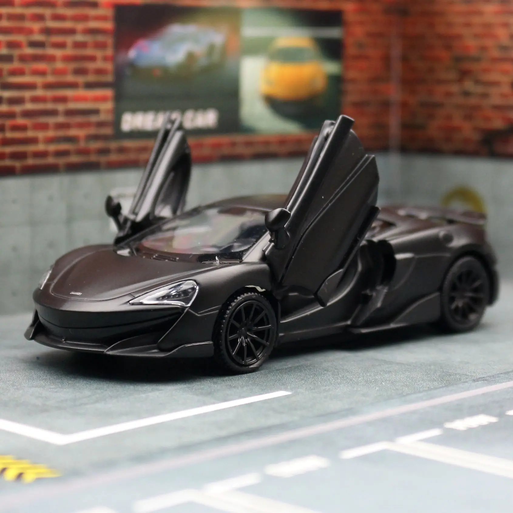1/36 McLaren 600LT Toy Car For Children RMZ City Diecast Miniature Vehicle Model Super Pull Back Car Collection Gift for Boys 2
