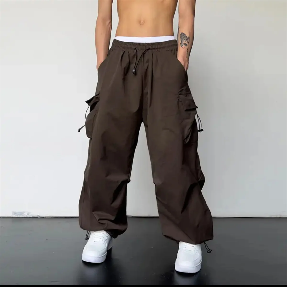 Schwarze Hip-Hop-Cargohose für Herren, lässig, Sommer, solide Hose mit mehreren Taschen, coole Bänder, Techwear, Hip-Hop-Jogginghose für Jungen – Detail 7