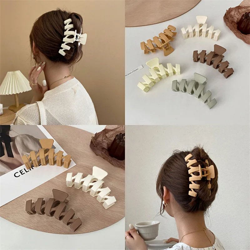 New Vintage Elegant Hair Claw Clips For Women Acrylic Geometric Irregular Shape Hollow Hair Claw Clips Fashion Hair Accessories