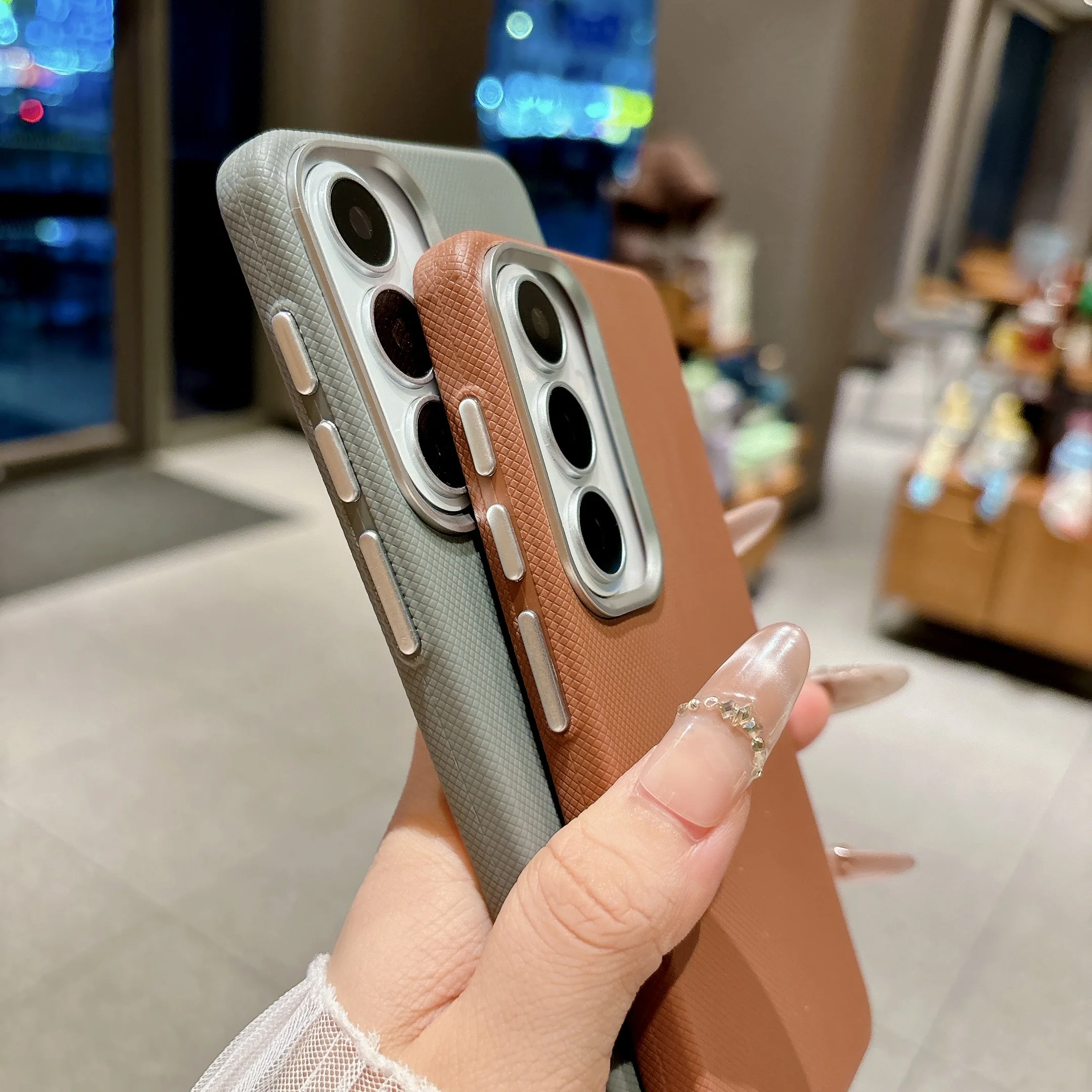 Elegant Textured Leather Phone Case - Simple and Stylish Cover