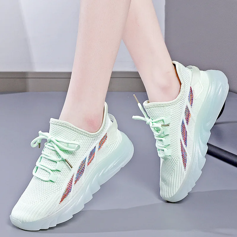 Women's Sneakers 2023 New Fashion Breathable Trainers Comfortable Sneakers Women Mesh Fabric Lace Up Female Footwear Women Shoes