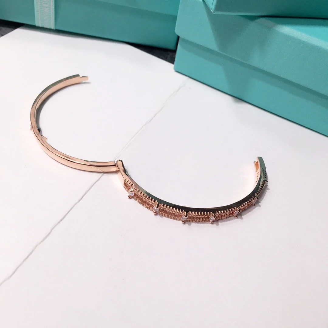 2022 Hot Trend Brand Luxury Shiny Horse Eye Rectangular Diamond Bracelet Gold Rose Gold SilverEveryday Wear, Party, Birthday