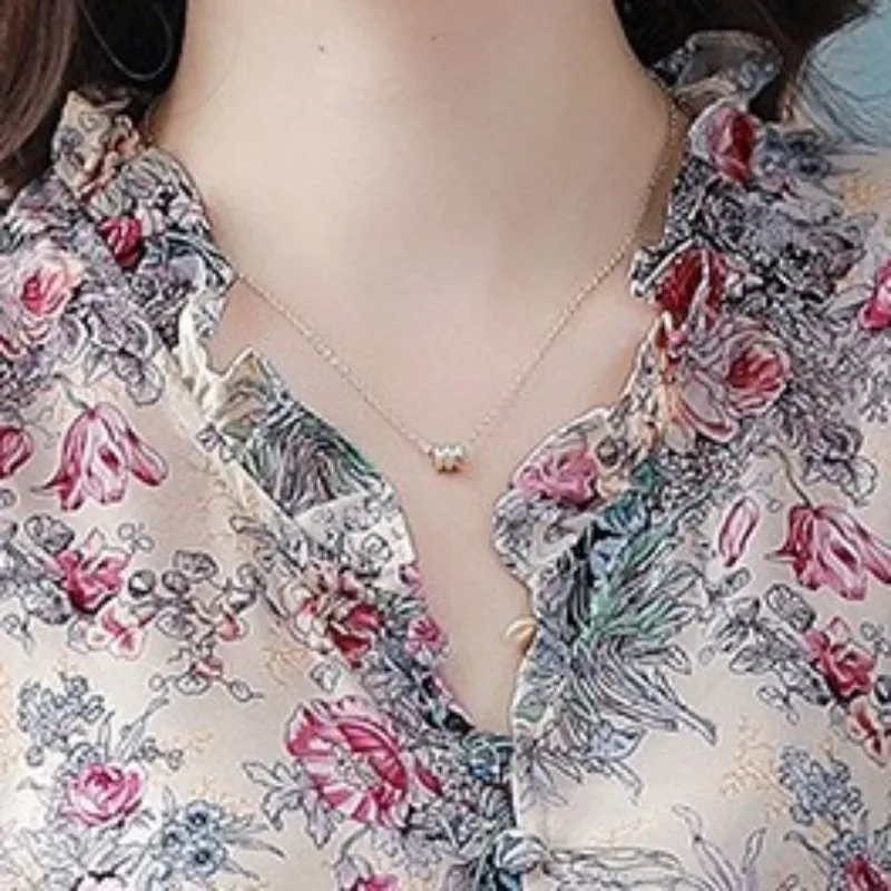 Women's 2024 Spring and Autumn New Patchwork New Ear Lace Slimming Button Print Fashionable Casual Versatile 9/4 Sleeve Tops