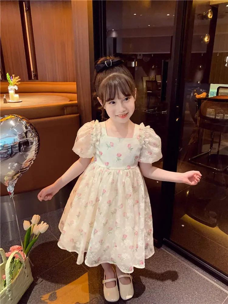 فستان أميرة للبنات من 1-8 سنوات مزين بالدانتيل والزهور مع طباعة كاملة وفيونكة كبيرة وزخارف لؤلؤية لحفلات الأطفال