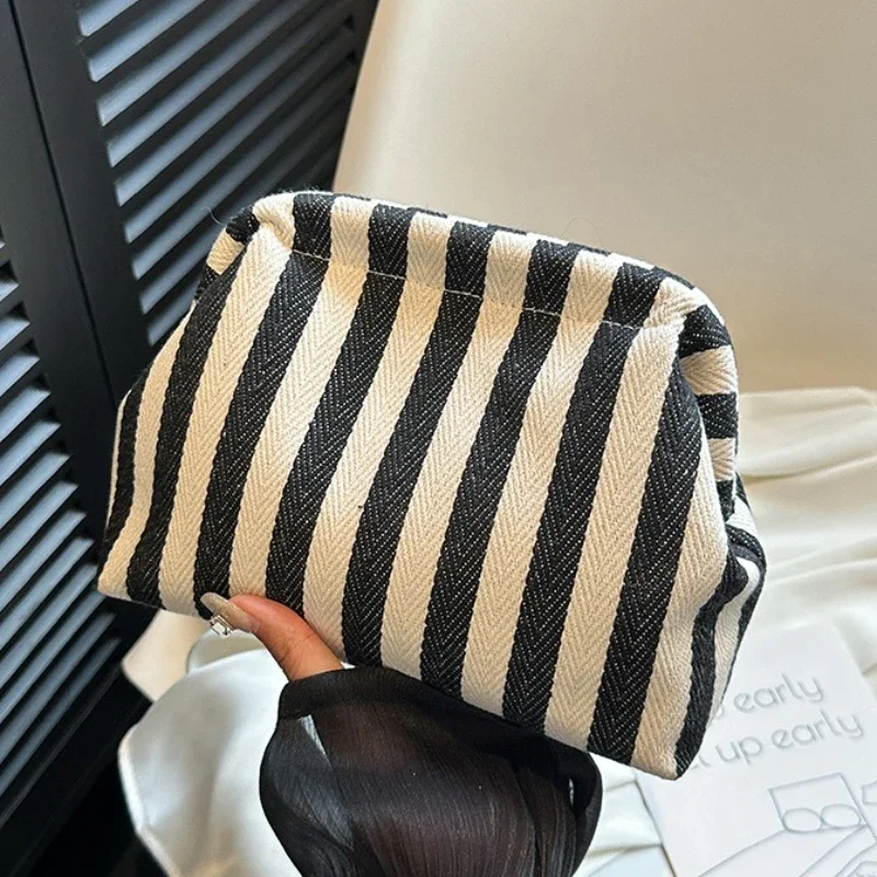 Large Capacity Striped Beach Cloud Bag for Women Summer Woven Crochet Shell Bag Portable Women's Handbag Purse Evening Bag