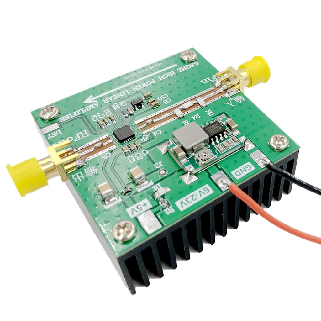 Détail du dissipateur thermique en aluminium de l'amplificateur RF linéaire 5.8GHz 2W pour FPV.