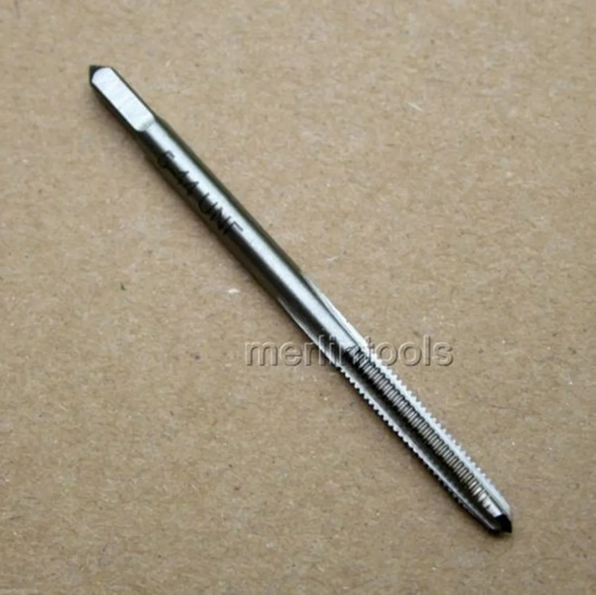 

0-80 1-64 1-72 2-56 2-64 3-48 4-40 4-48 5-40 5-44 6-32 6-40 8-32 8-36 10-24 10-28 10-32 HSS правосторонний резьбовой кран 5-44 TPI