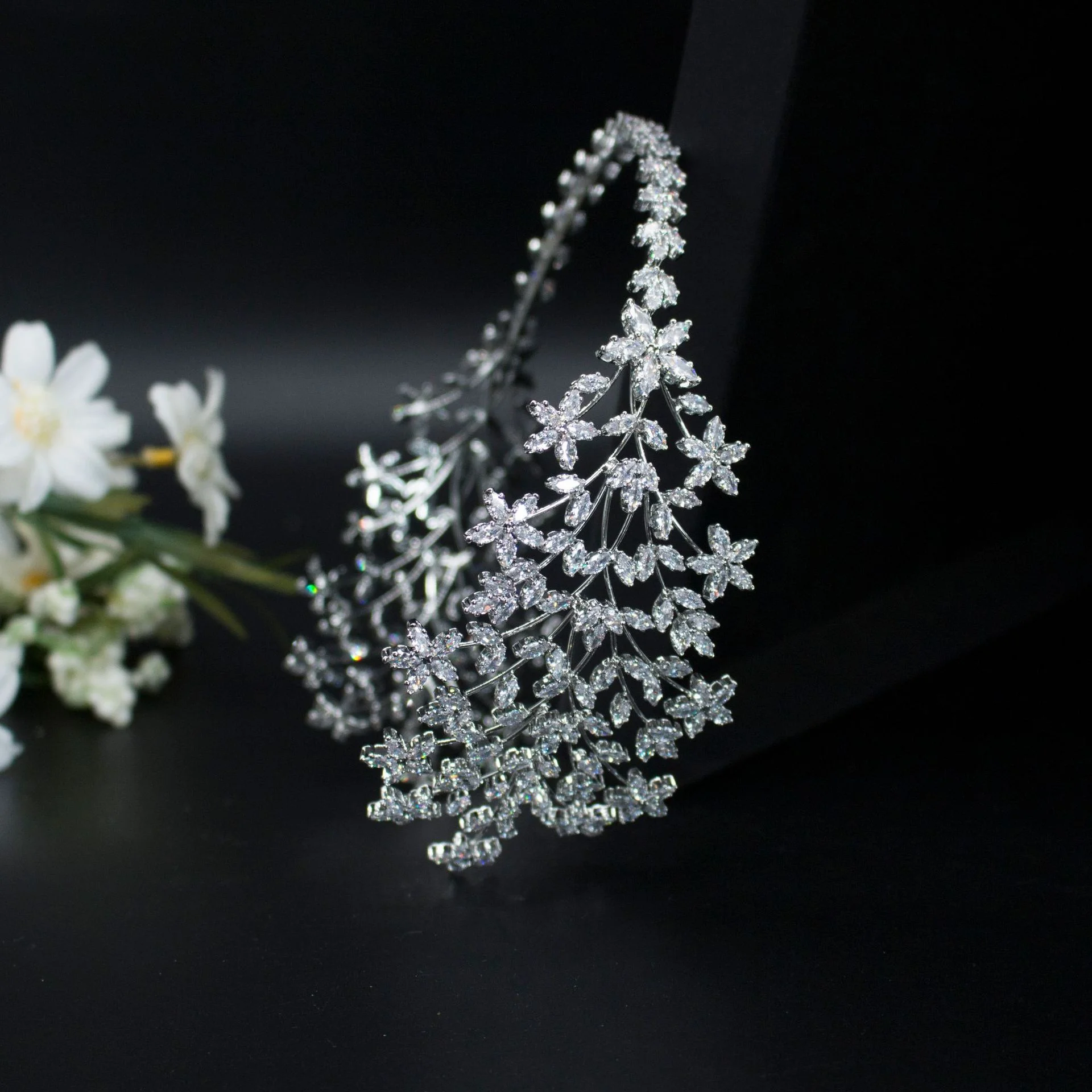 

European and American New Copper Inlaid Zirconium Wedding Banquet Headdress Luxury Zircon Bridal Hair Band Headband