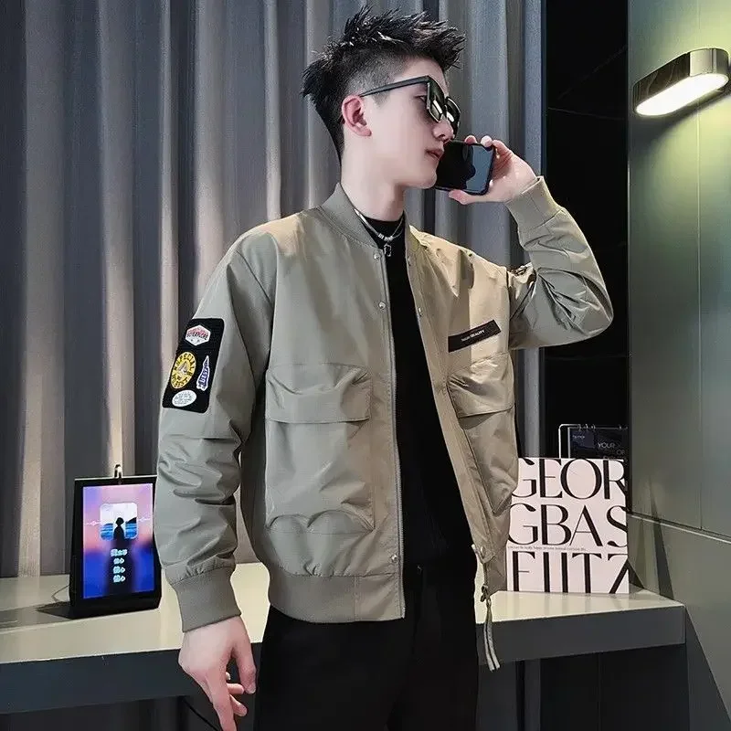 thumbnail image 1 of Chaquetas de hombre Primavera Otoño Abrigos masculinos Slim Fit Cremallera V Entrega rápida Diseñador de lujo Marcas originales Ofertas Y2k Joker Harajuku, 1 of 5