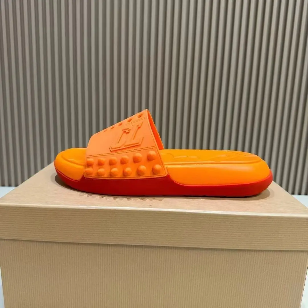 Men's Slippers Non-slip Summer Fashion One-word Beach Shoes Fashion Design Sense Rivet Casual Shoes men slippers
