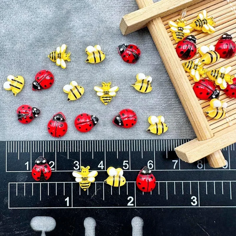 Resin Tiny Bee Ladybugs Figurines Miniatures Micro Landscape Craft Project Ornament Decorations Accessories 25/50/100 Pcs