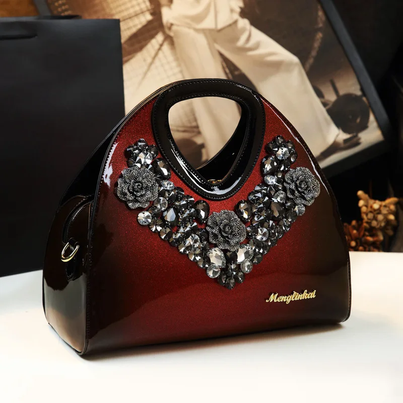 

Fashionable diamond inlaid dumpling bag, genuine leather handbag, 2024 new style, stylish mom bag, foreign style crossbody bag