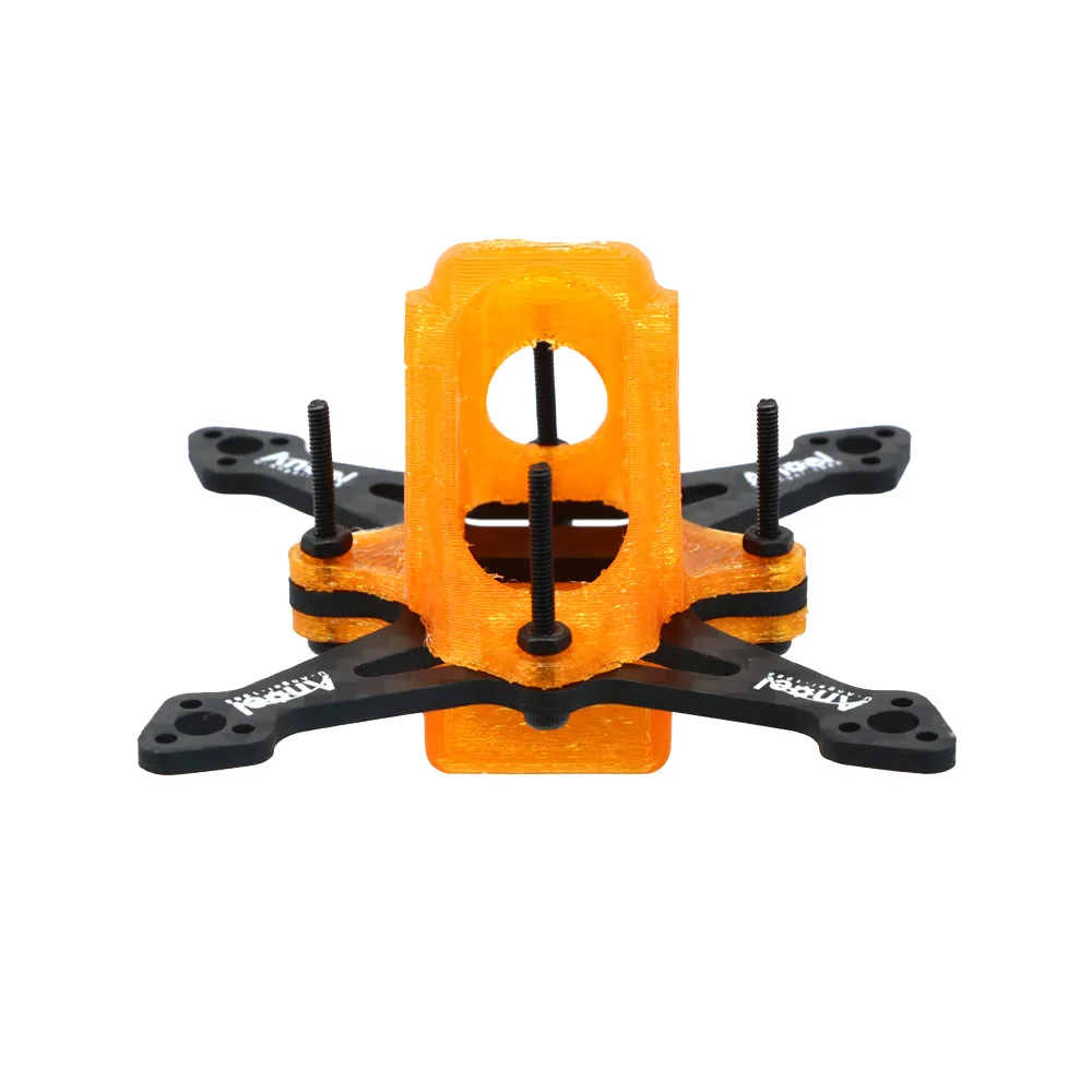 Châssis Frame 75mm pour drone FPV, gros plan sur les fixations moteur et les trous de montage précis