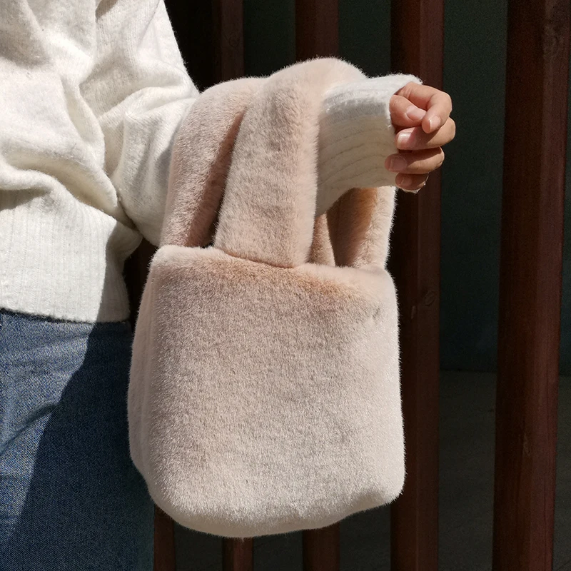 

Faux Rabbit Fur Women Small Shoulder Bags Winter Soft Plush Ladies Clutch Purse Handbags New Female Warm Furry Tote Underarm Bag