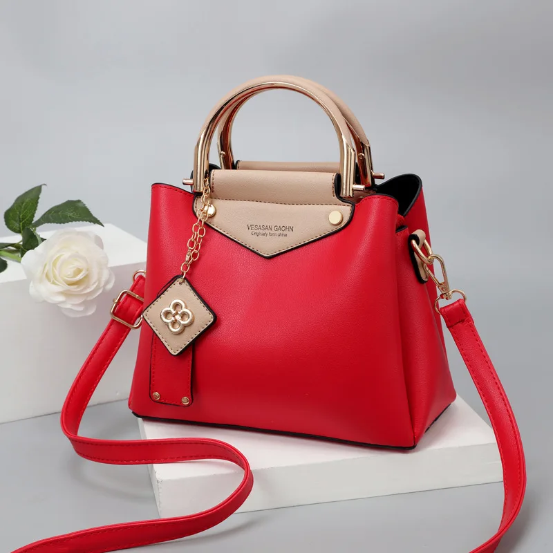 Fashion and Simple PU Soft Leather Lady Bag In Autumn and Winter of 2022, Iron Handle Handbag, Shoulder Bag