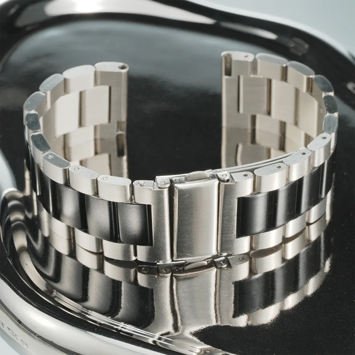 Luxury Metal Strap with TPU Soft Case for Premium Smartwatches - Stainless Steel Watchband Correa