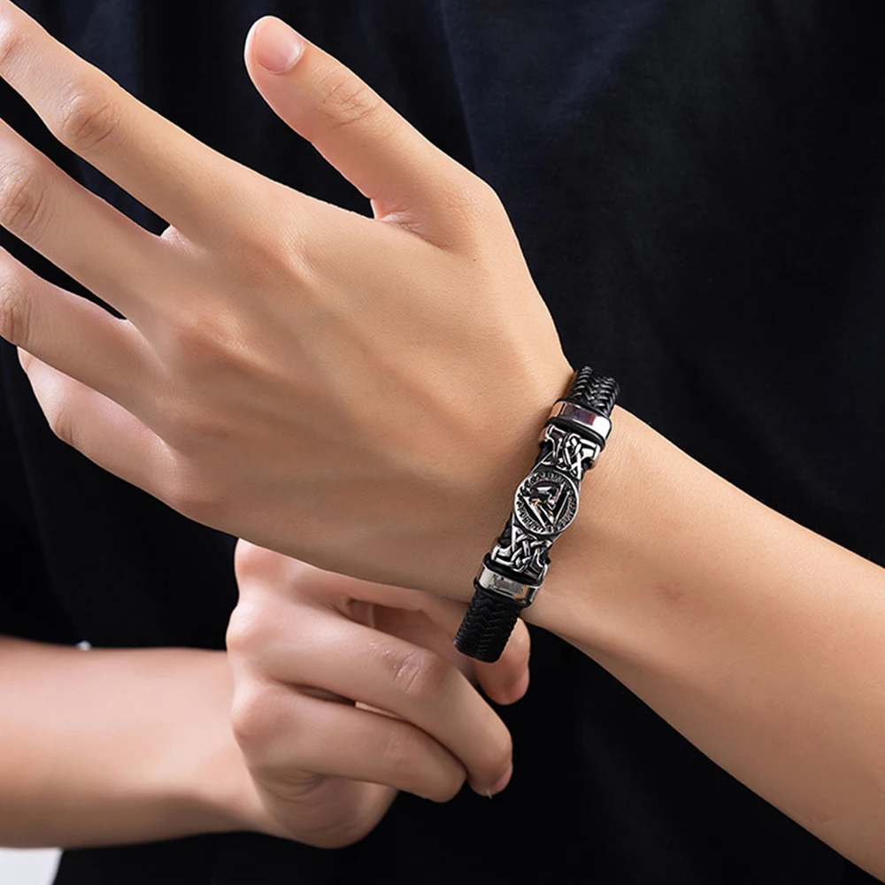 Pulsera De Acero Inoxidable Con Runas Vikingas Grabadas - Alta Calidad