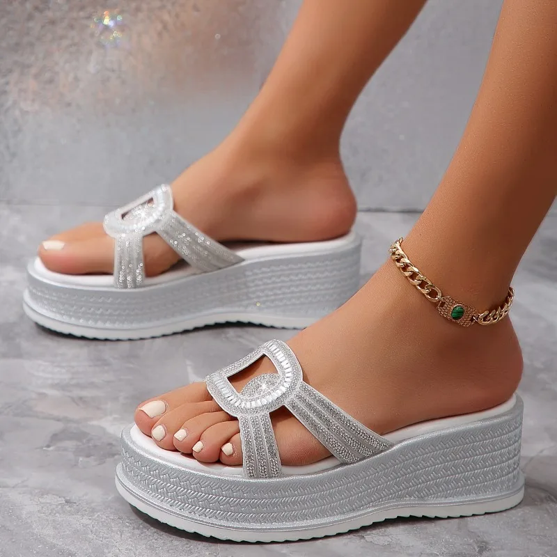 

Женские сандалии на танкетке, повседневные сандалии из искусственной кожи на толстой подошве, модные дизайнерские женские пляжные шлепанцы с открытым носком для прогулок, лето 2024