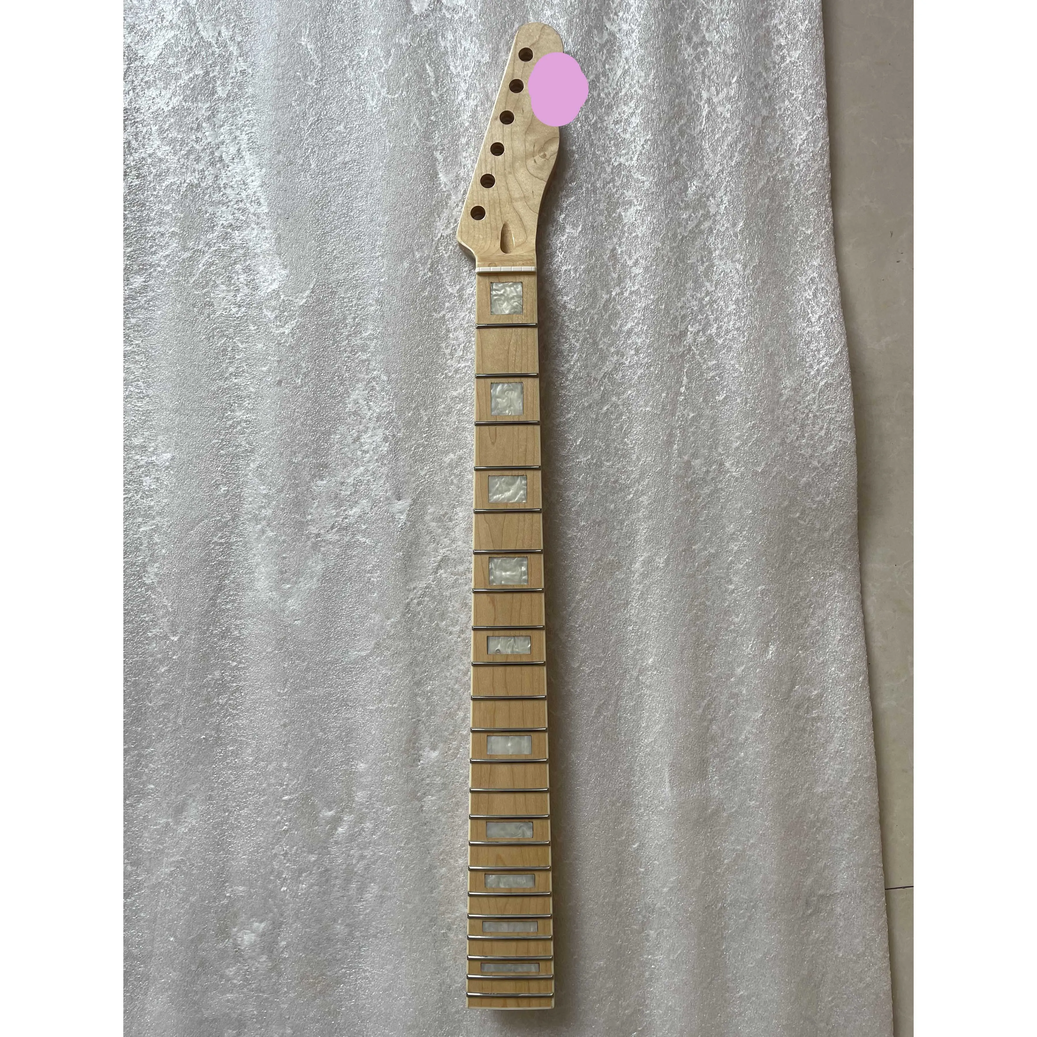 

White Block Inlay Guitar Neck Gloss Finished Replacement Parts, Maple Handle, Real Photos, 22 Frets, Easy to Install