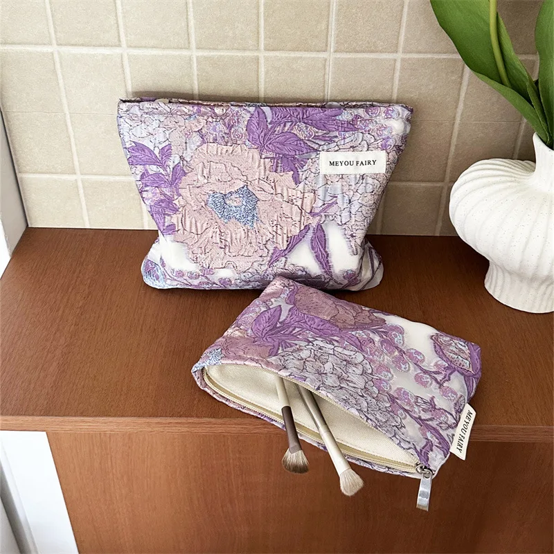 Women's Makeup Bag Color Floral Canvas Large Capacity Lipstick Air Cushion Storage Bag Commuter Handy Bag Travel Toiletry Bag