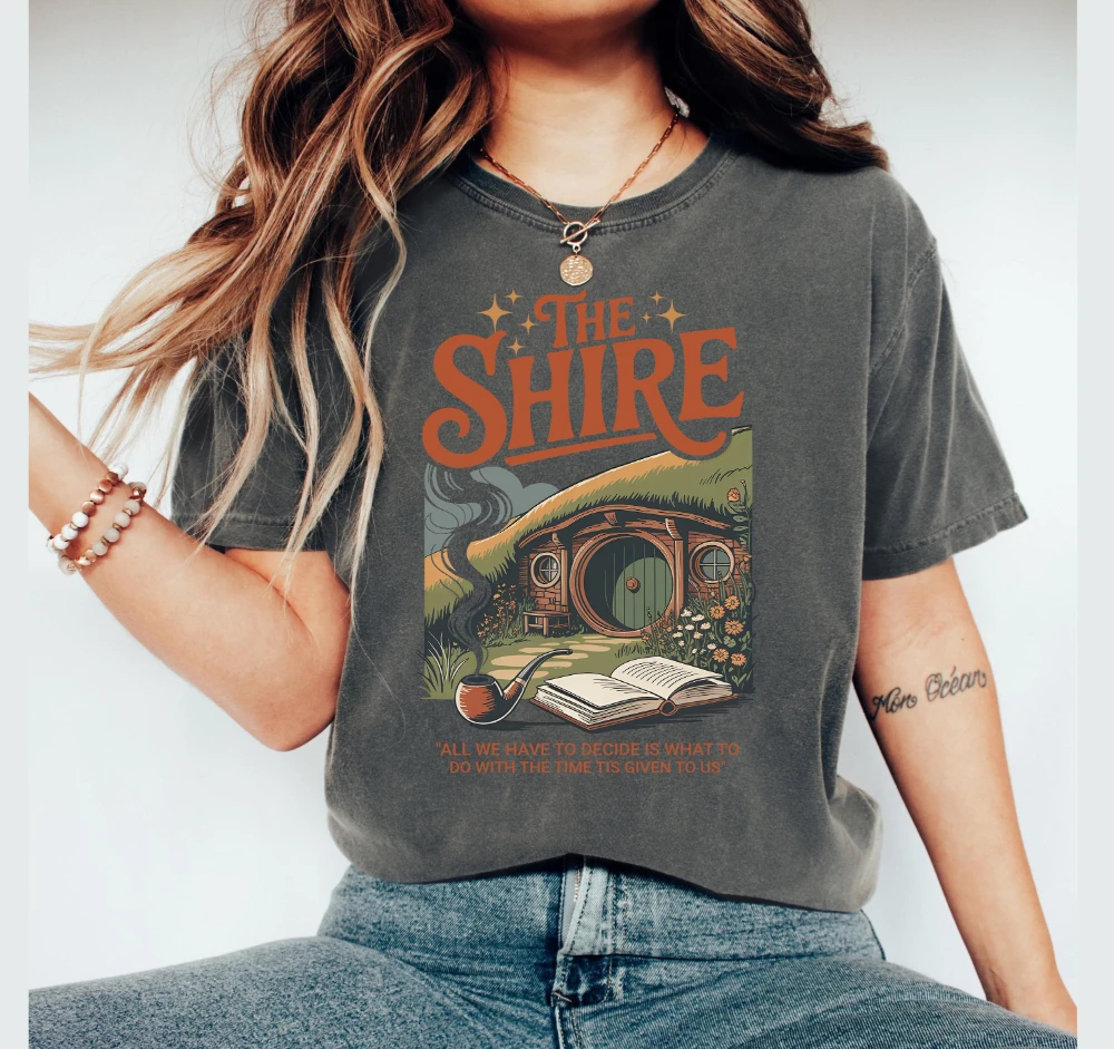 Das Shire LOTR Shirt für Fans Fantasy-Buchliebhaber T-Shirt Lustiges Zweites Frühstück Tee Geschenk für Buchliebhaber