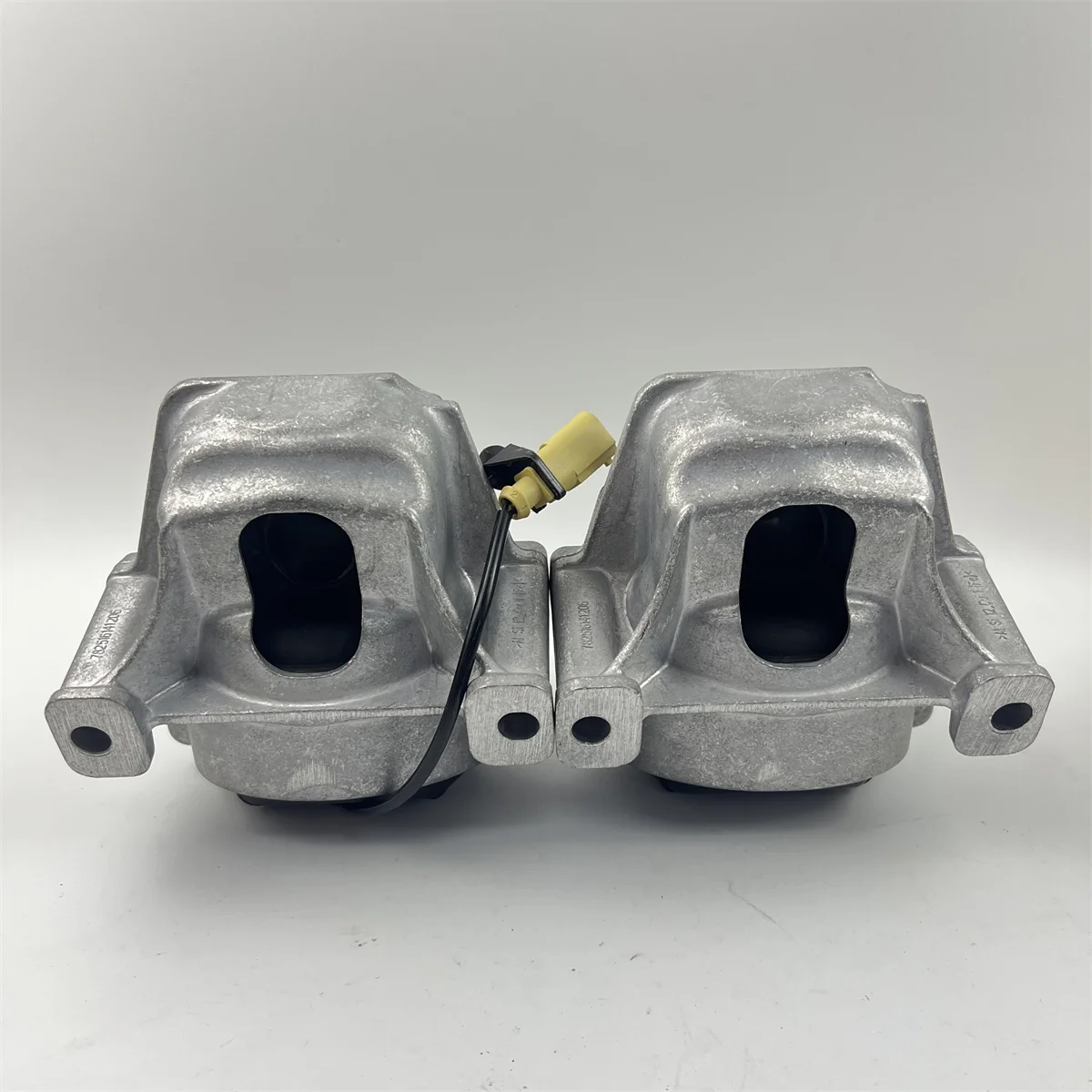 Acocila 1pcs Auto Engine Mounting Parts Rubber Metal Engine Mount For AUDI A4 Q5 8R0199381C 8R0199381E 8R0199381AK 8K0198381BG