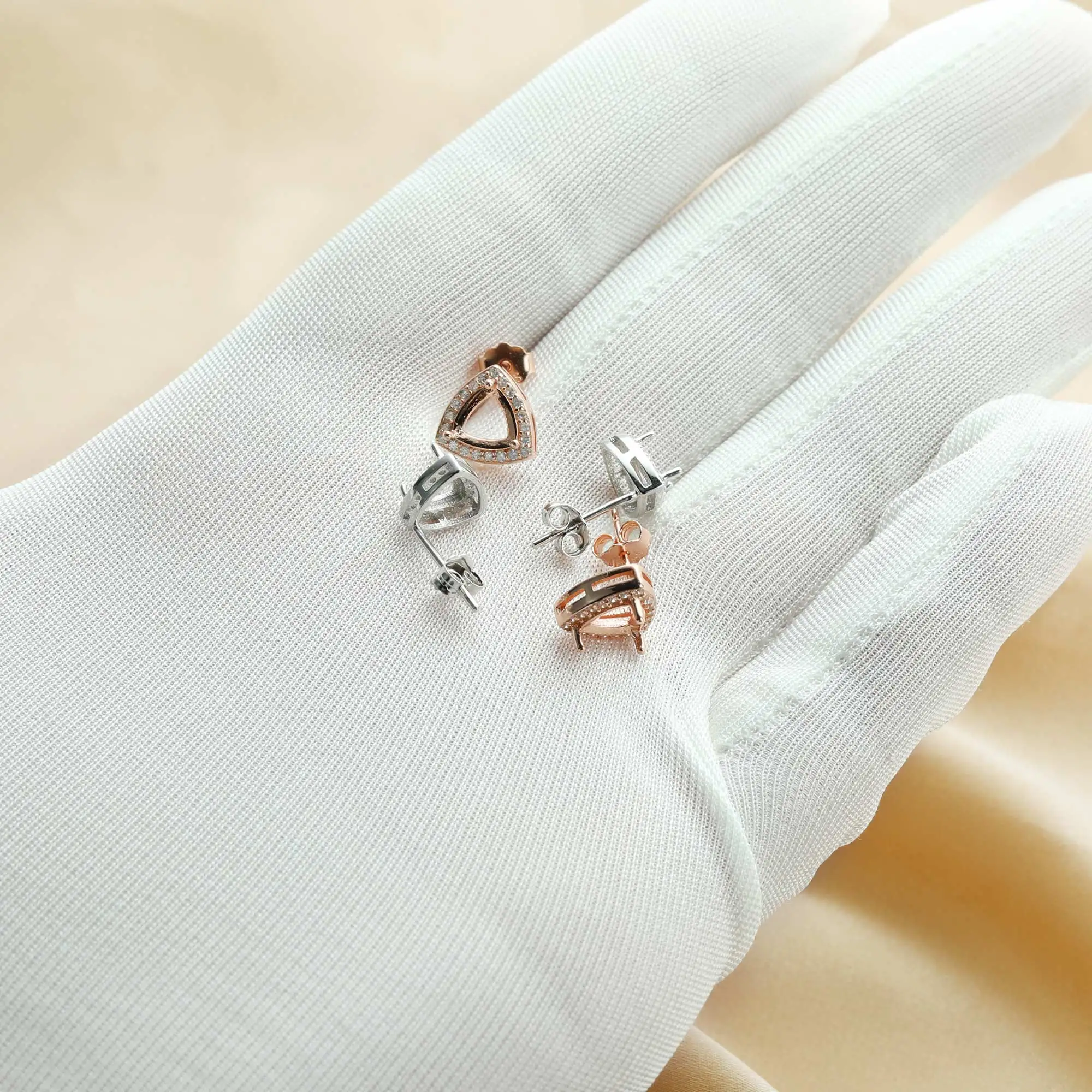 Orecchini A Triangolo Spazzolato - Argento 925 Placcato Oro Rosa - Piccoli E Geometrici - 2