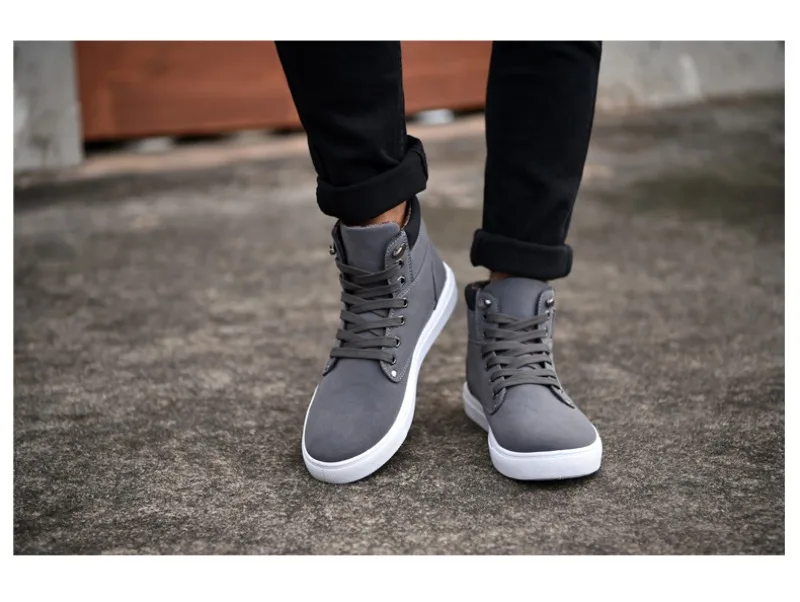 Stivaletti chukka desert boots da uomo alti stringati casual_voghion.com