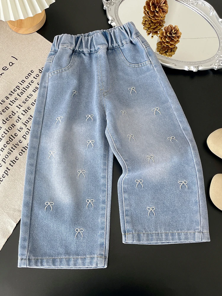 جديد الفتيات Bowknot المطرزة الجينز الربيع والخريف الحلو عادية واسعة أرجل تنوعا موضة بناطيل أطفال