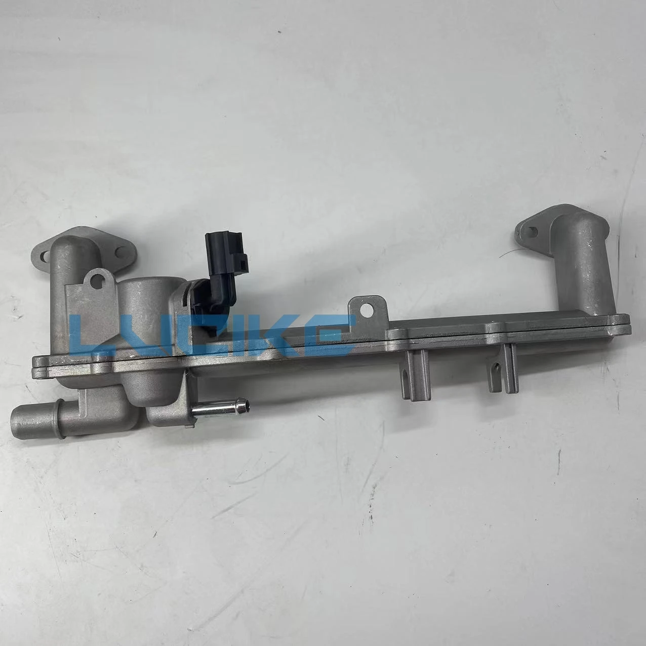 5.0L V8 Metal Water Heater Pipe LR122709 LR109402 LR018273 for Land Rover Discovery 5 LR4 2014- Rang Rover Parts